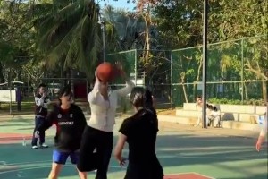 跟这群小姐姐一起打球，你们会主动上对抗吗？🙈